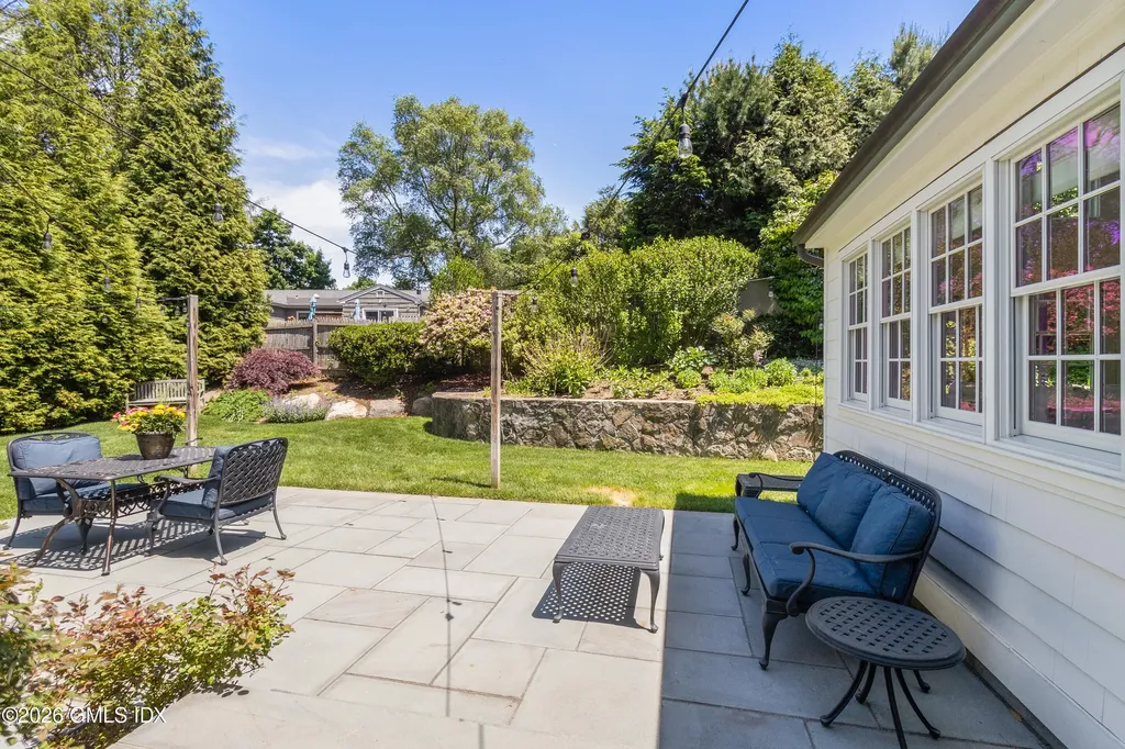 22 Mallard Drive Greenwich CT 06830