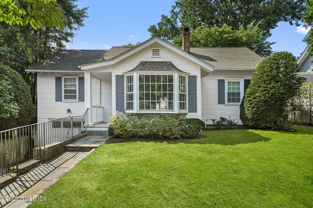 48 Rockmere Avenue Old Greenwich CT 06870