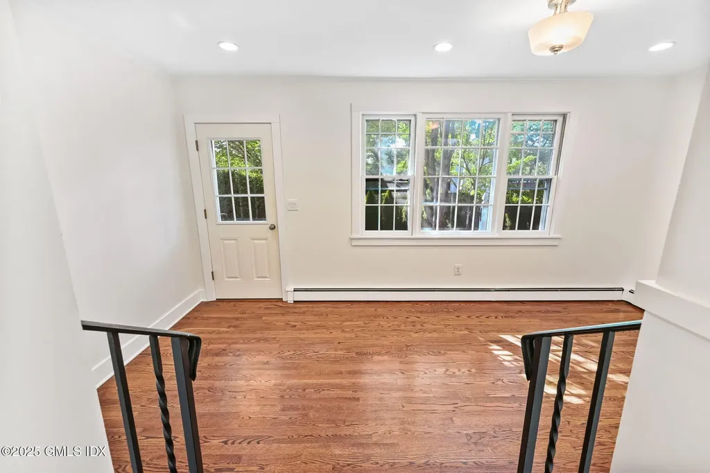 48 Rockmere Avenue Old Greenwich CT 06870