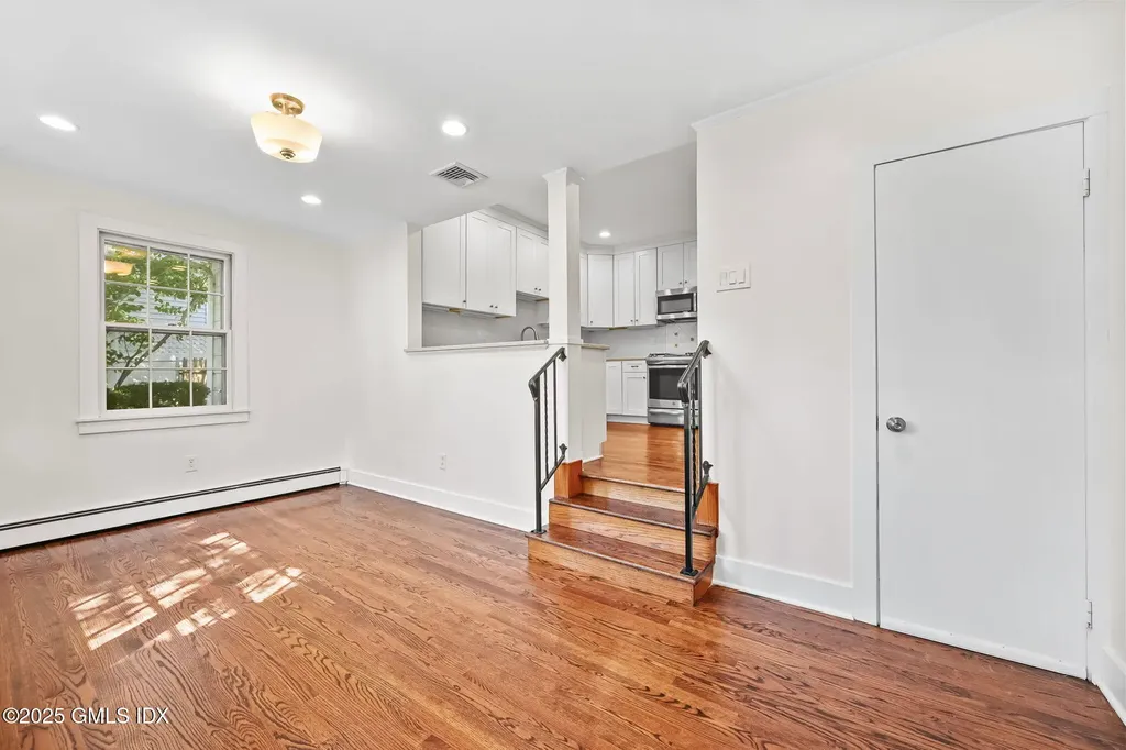 48 Rockmere Avenue Old Greenwich CT 06870