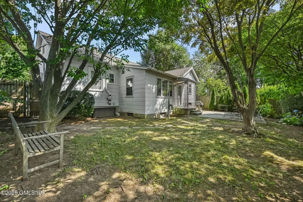 48 Rockmere Avenue Old Greenwich CT 06870