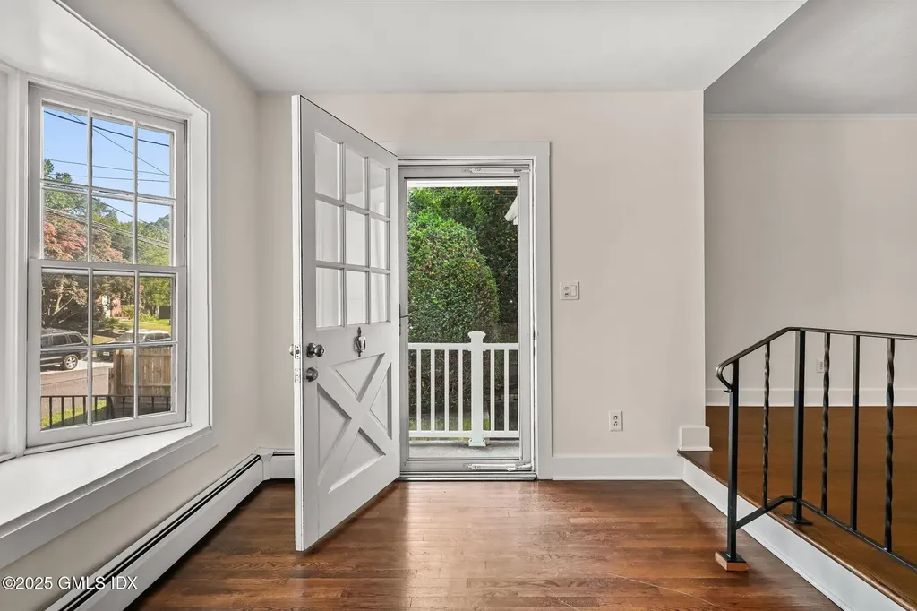 48 Rockmere Avenue Old Greenwich CT 06870