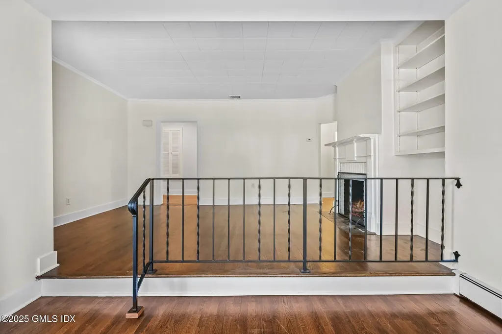 48 Rockmere Avenue Old Greenwich CT 06870