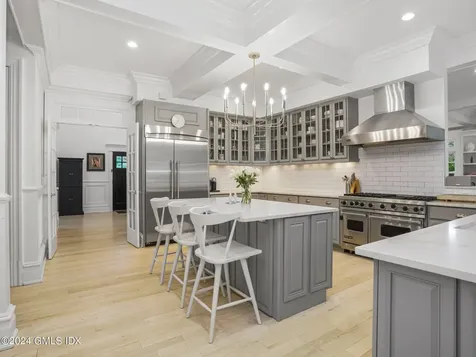 16 Laddins Rock Road Old Greenwich CT 06870