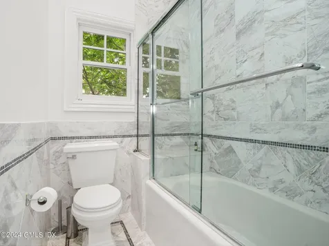 16 Laddins Rock Road Old Greenwich CT 06870