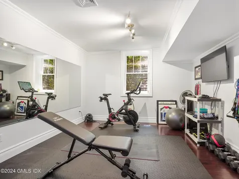 16 Laddins Rock Road Old Greenwich CT 06870
