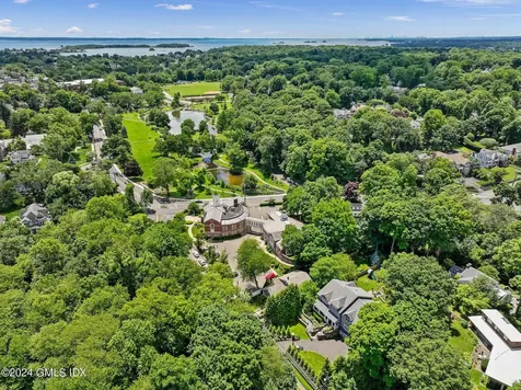 16 Laddins Rock Road Old Greenwich CT 06870