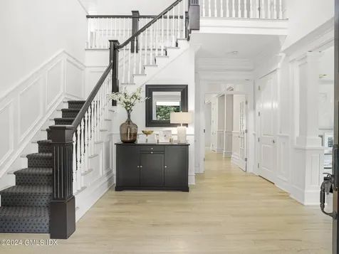 16 Laddins Rock Road Old Greenwich CT 06870