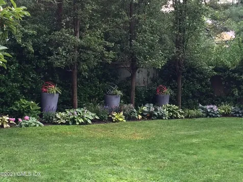 25 Arnold Street Old Greenwich CT 06870