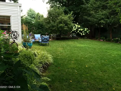 25 Arnold Street Old Greenwich CT 06870