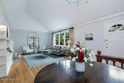 25 Arnold Street Old Greenwich CT 06870