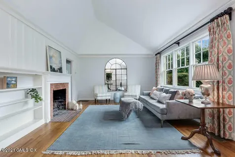 25 Arnold Street Old Greenwich CT 06870