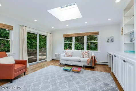 25 Arnold Street Old Greenwich CT 06870