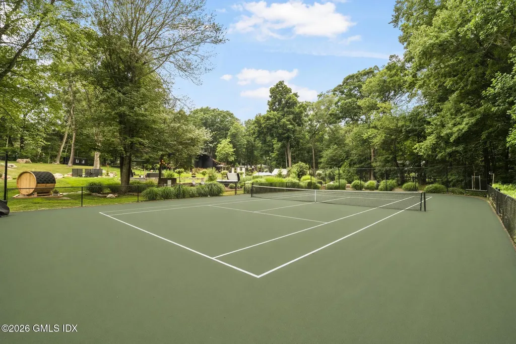 17 Pine Ridge Road Woodbridge CT 06525