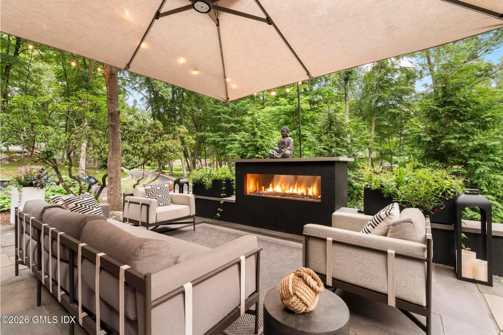 17 Pine Ridge Road Woodbridge CT 06525