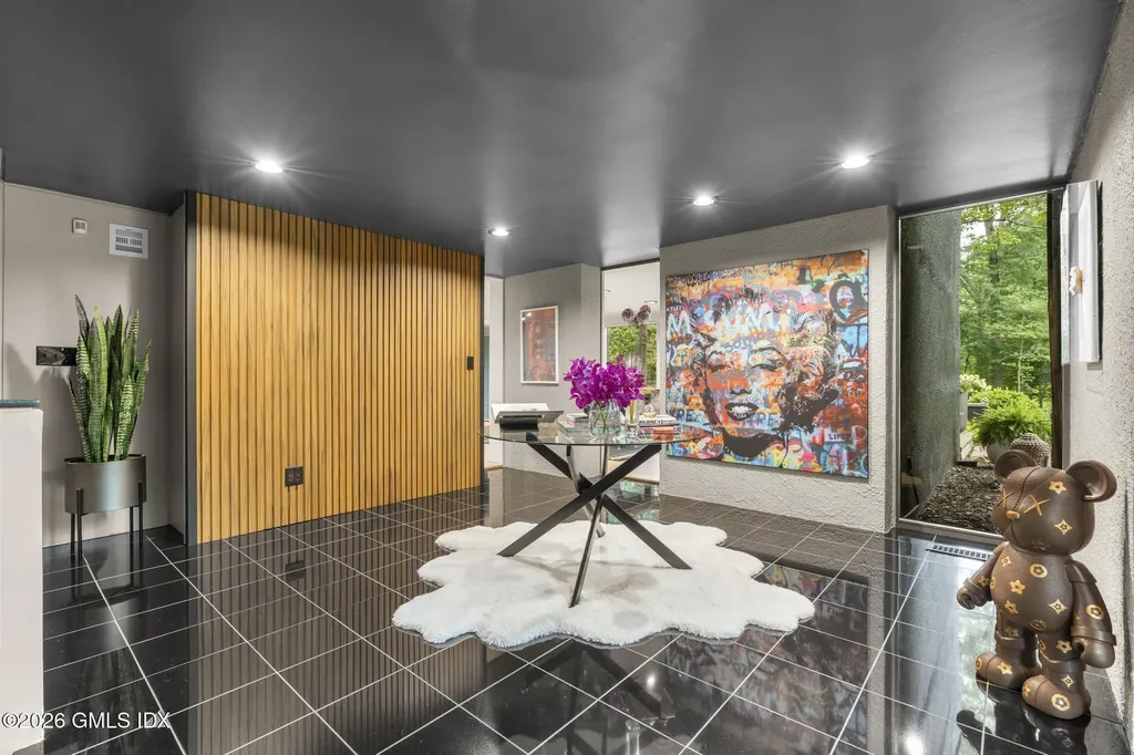 17 Pine Ridge Road Woodbridge CT 06525