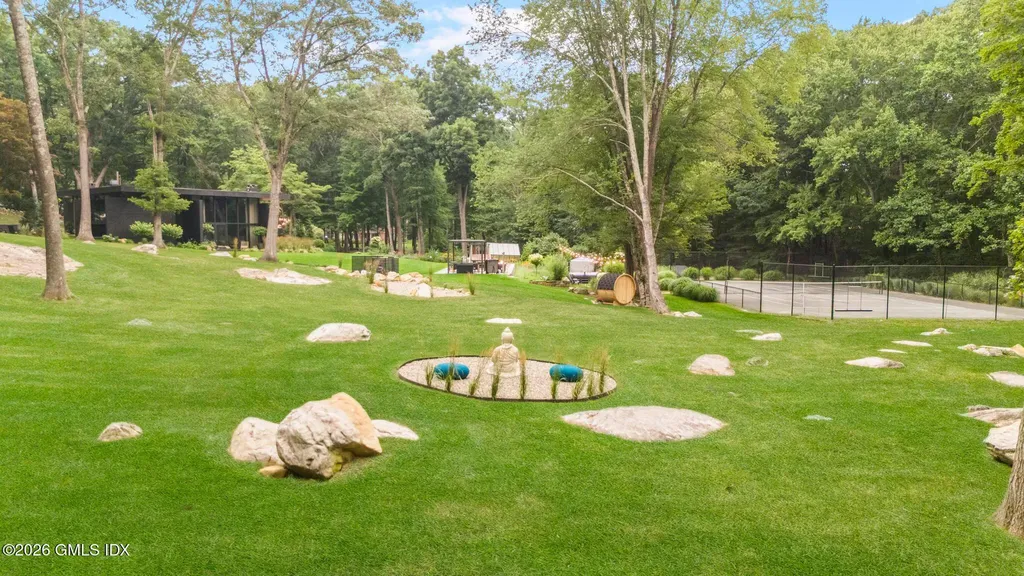 17 Pine Ridge Road Woodbridge CT 06525