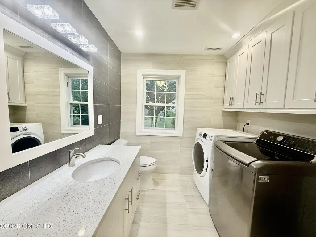 5 Griffith Road Riverside CT 06878