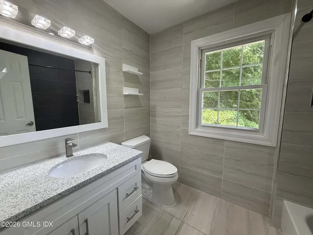 5 Griffith Road Riverside CT 06878