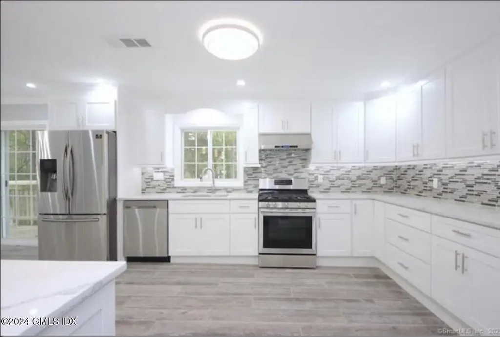 5 Griffith Road Riverside CT 06878