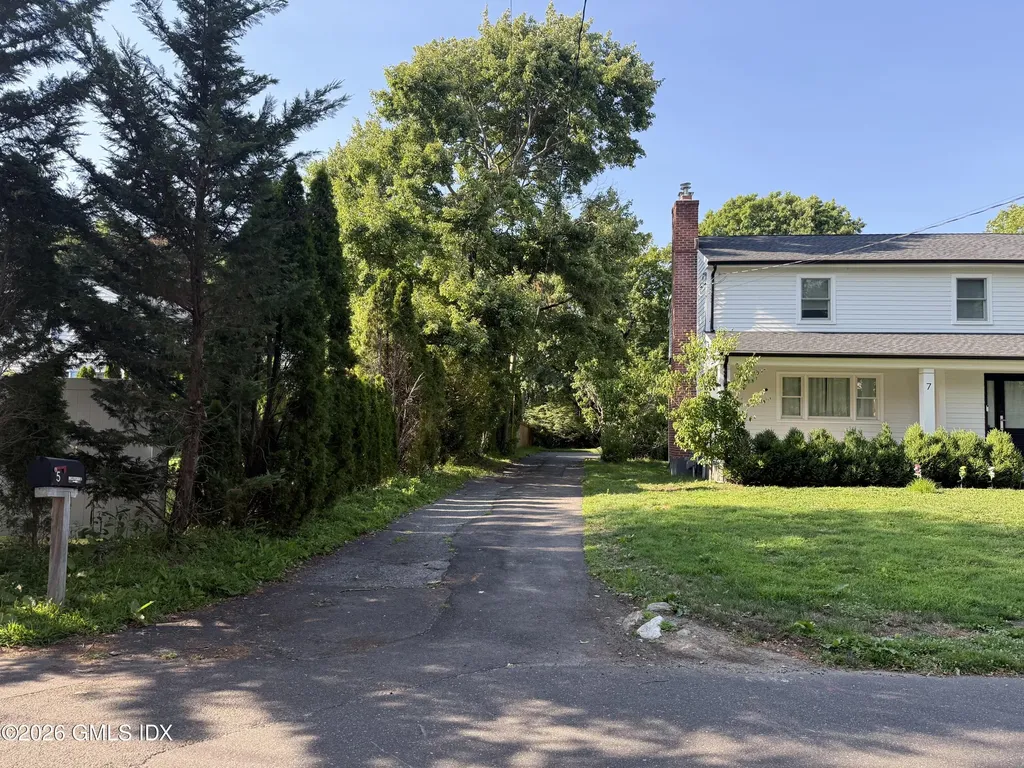 5 Griffith Road Riverside CT 06878