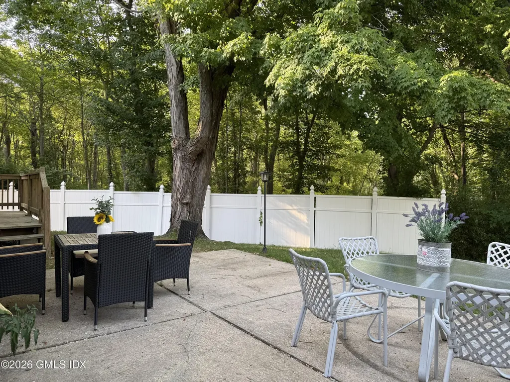 5 Griffith Road Riverside CT 06878