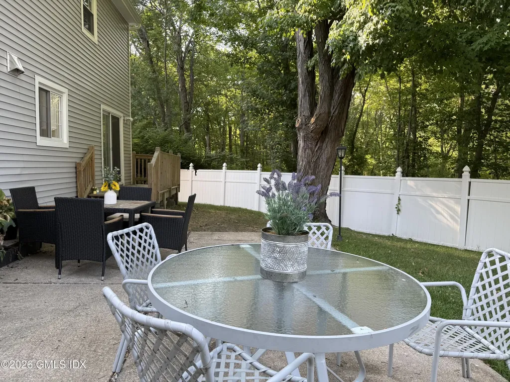 5 Griffith Road Riverside CT 06878