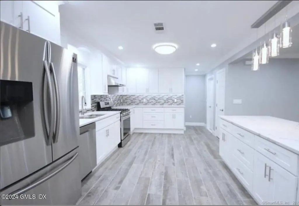 5 Griffith Road Riverside CT 06878