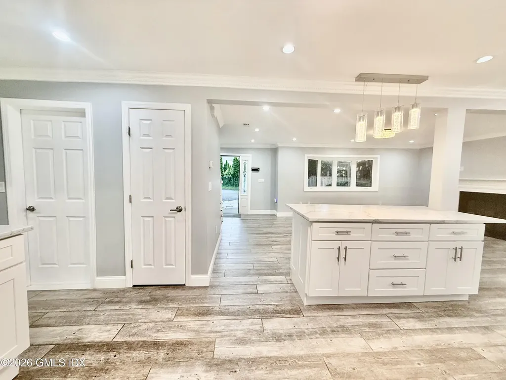 5 Griffith Road Riverside CT 06878