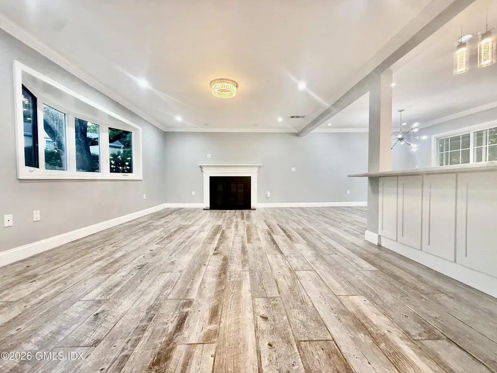 5 Griffith Road Riverside CT 06878