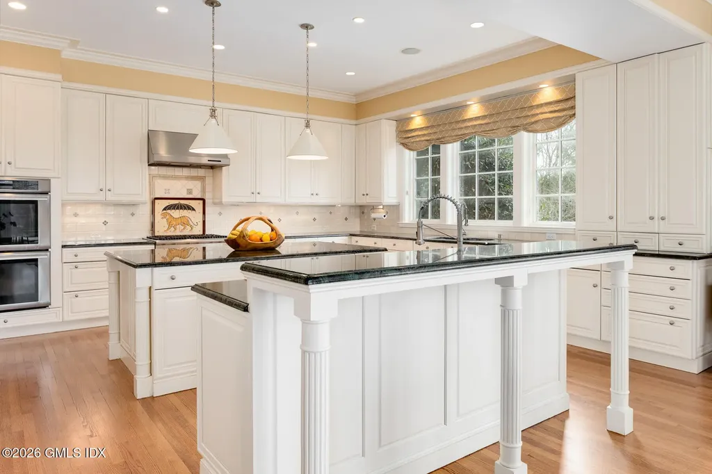 174 Round Hill Road Greenwich CT 06831