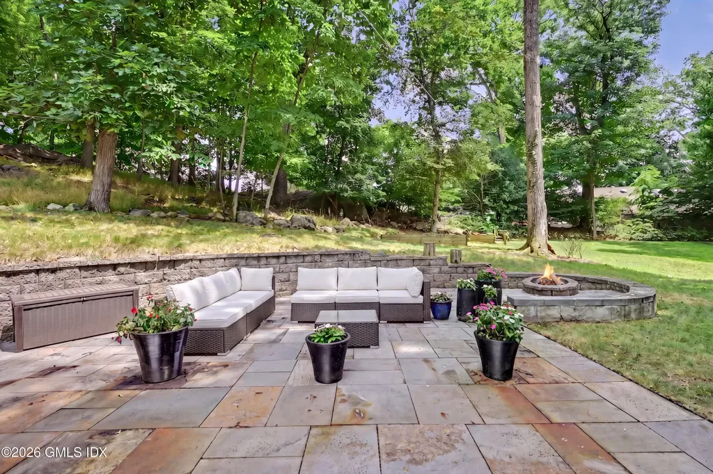 59 Dandy Drive Cos Cob CT 06807
