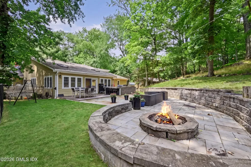 59 Dandy Drive Cos Cob CT 06807