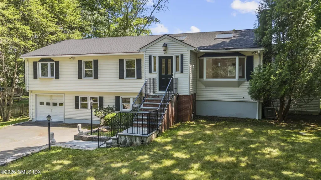 28 Gregory Road Cos Cob CT 06807