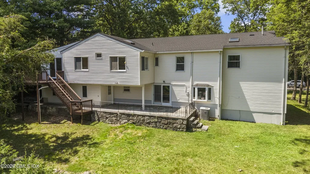 28 Gregory Road Cos Cob CT 06807