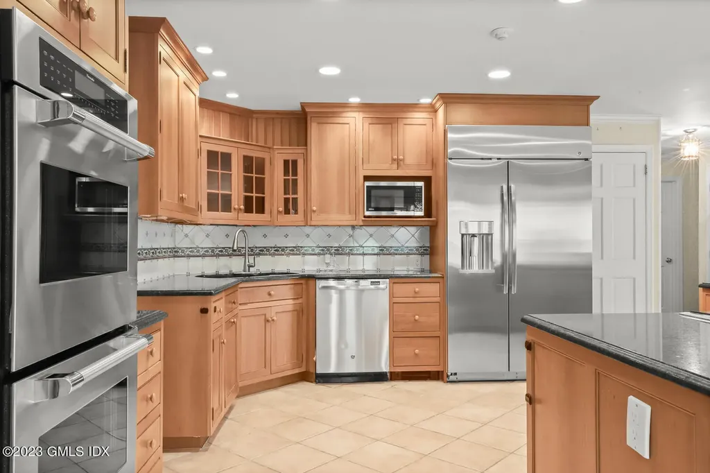 16 Intervale Place Greenwich CT 06830