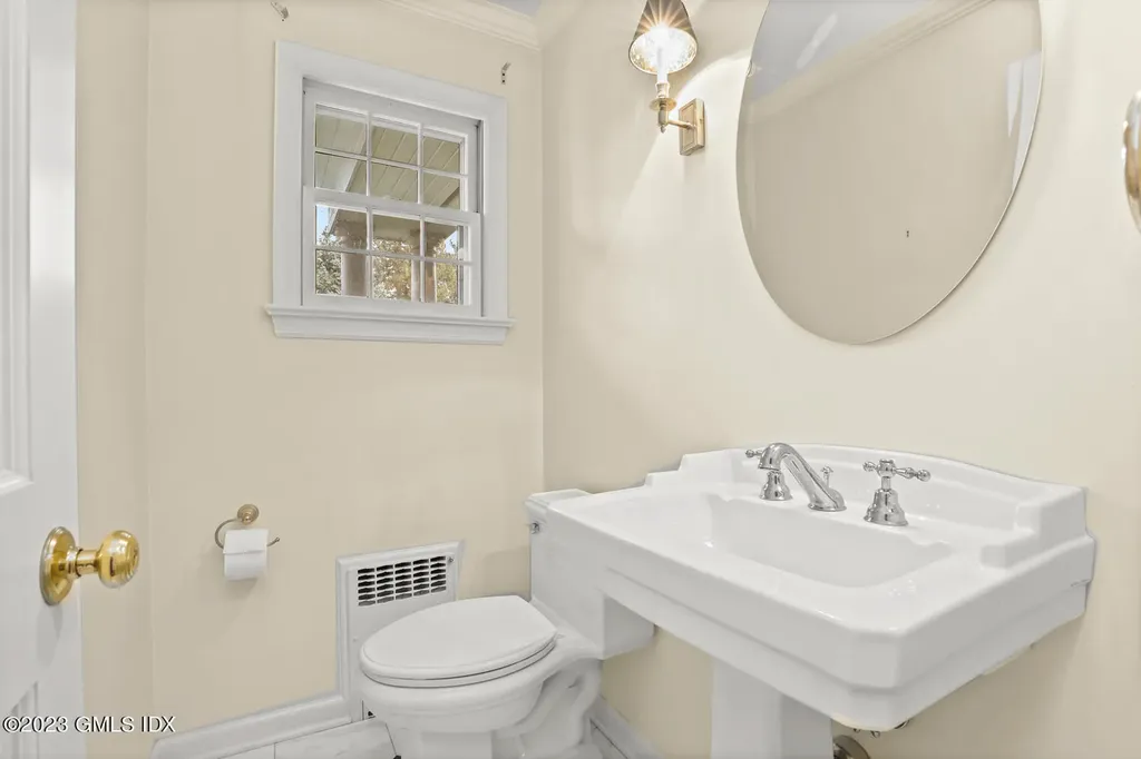 16 Intervale Place Greenwich CT 06830