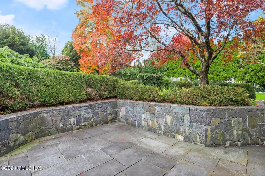 16 Intervale Place Greenwich CT 06830