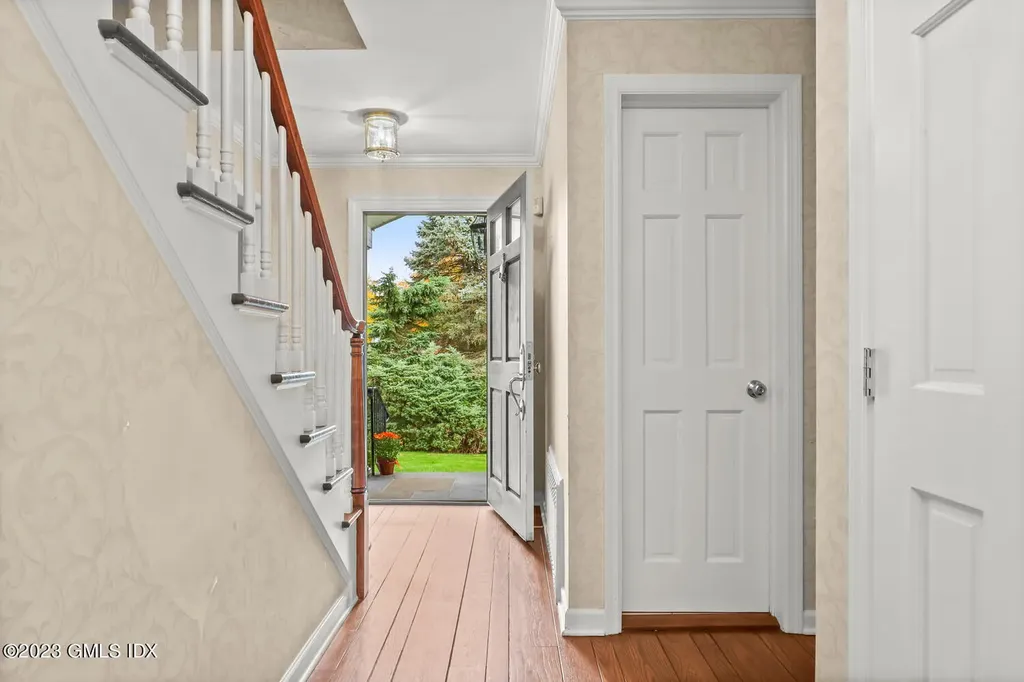 16 Intervale Place Greenwich CT 06830