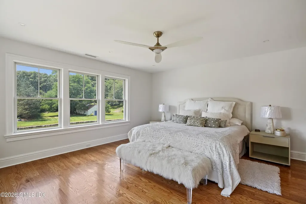 31 Meadow Wood Drive Greenwich CT 06830