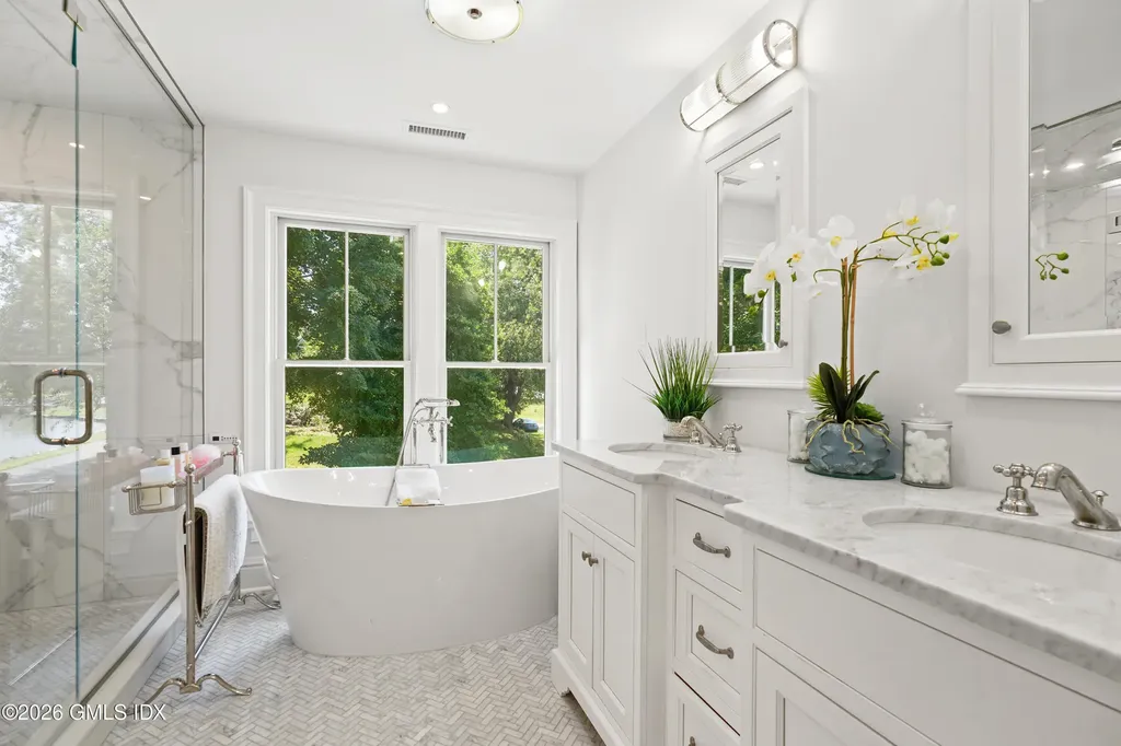 31 Meadow Wood Drive Greenwich CT 06830