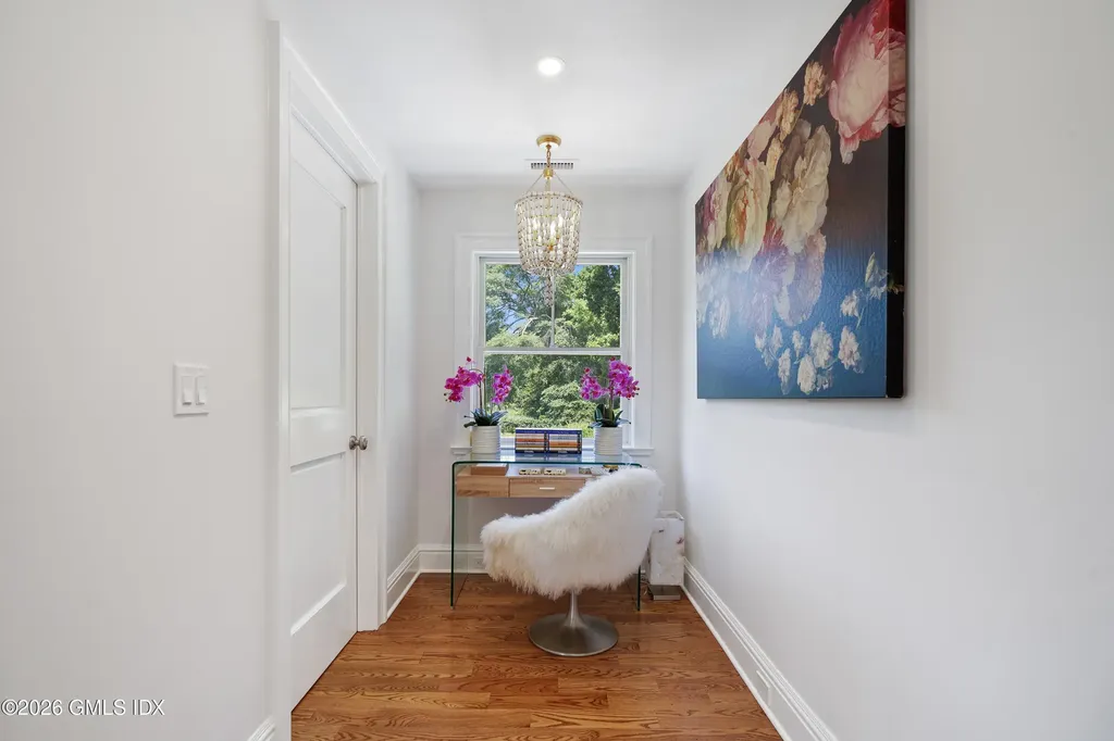 31 Meadow Wood Drive Greenwich CT 06830
