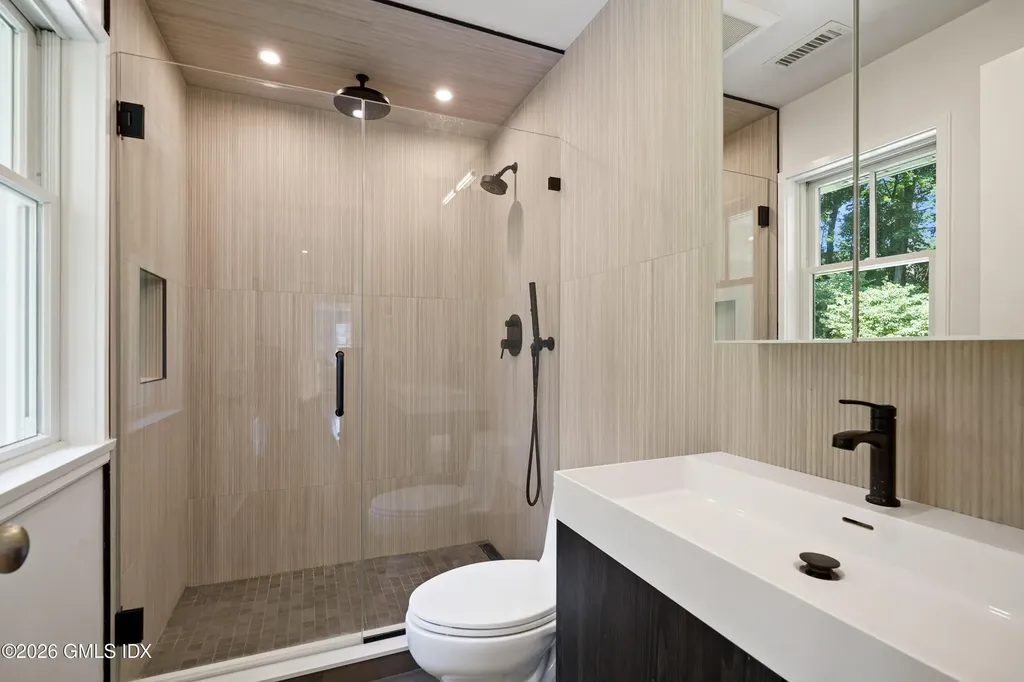 31 Meadow Wood Drive Greenwich CT 06830