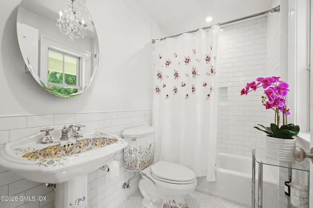 31 Meadow Wood Drive Greenwich CT 06830