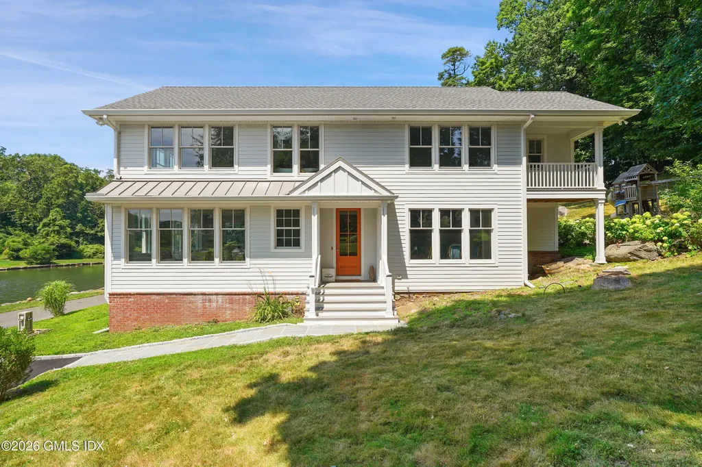 31 Meadow Wood Drive Greenwich CT 06830