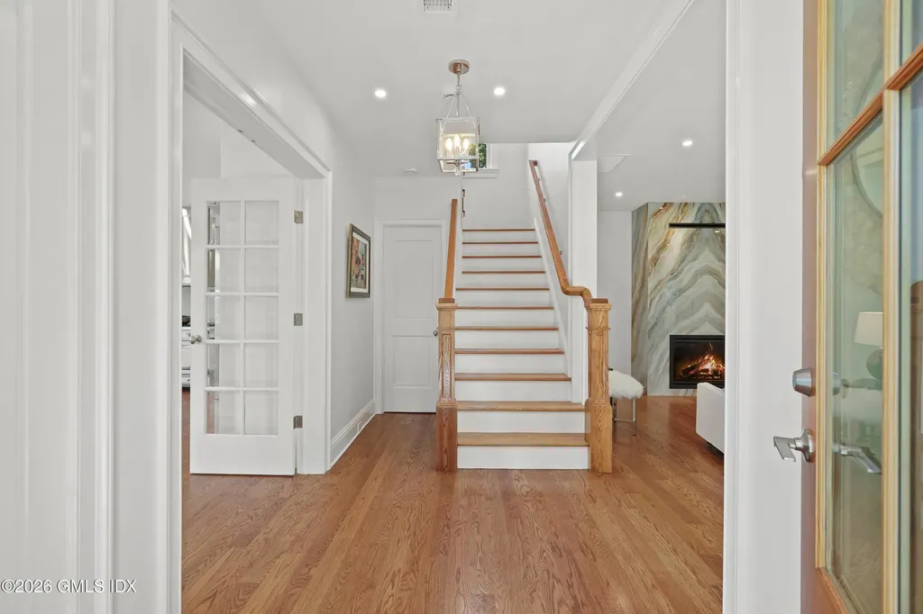 31 Meadow Wood Drive Greenwich CT 06830