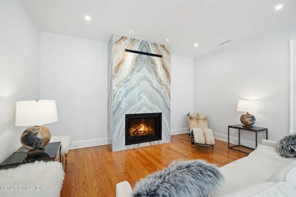 31 Meadow Wood Drive Greenwich CT 06830