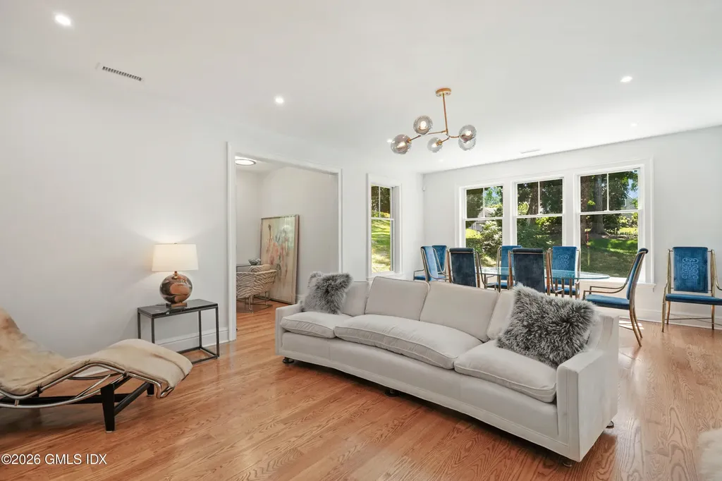 31 Meadow Wood Drive Greenwich CT 06830