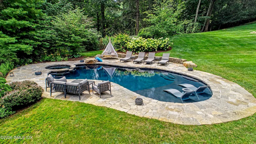 10 Gaston Farm Road Greenwich CT 06831