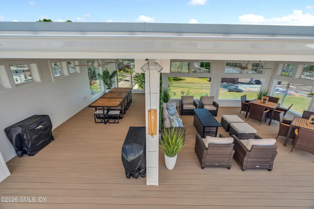 32 Broadway Avenue Stonington CT 06378